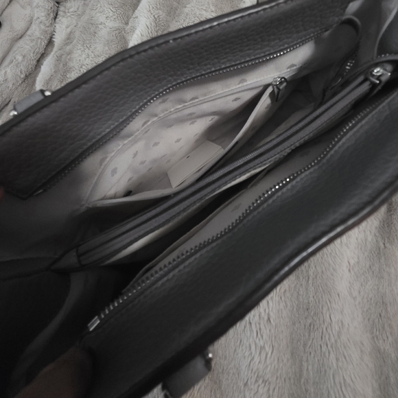 Kate Spade's Pebbled Leather Mulberry Tote/ Crossbody/Shoulder Bag In Grey. - Picture 12 of 16